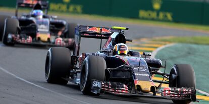 Foto zur News: Carlos Sainz. Max Verstappen