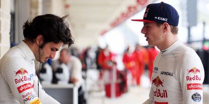 Foto zur News: Carlos Sainz, Max Verstappen