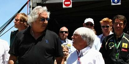 Foto zur News: Bernie Ecclestone (Formel-1-Chef), Flavio Briatore