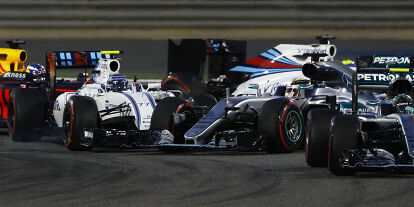 Foto zur News: Nico Rosberg, Valtteri Bottas, Lewis Hamilton