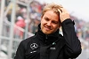 Foto zur News: Rosberg und der Problemhaufen: Sprit so rot wie nie zuvor