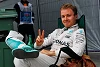 Foto zur News: Wundersame Setupprobleme? Rosberg belächelt Hamilton