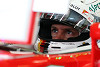 Foto zur News: Zornig am Funk: Sebastian Vettel nimmt&#039;s mit Humor