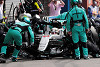 Foto zur News: Mercedes plante zweiten Stopp: Hamilton-Sieg war nicht