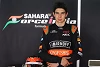 Foto zur News: Force India 2017: Esteban Ocon hat unterschrieben