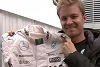 Foto zur News: Nico Rosberg spendet Rennanzug und Handschuhe für guten