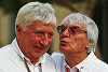 Foto zur News: F1 Backstage: Ein Küsschen von Bernie Ecclestone