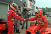 Foto zur News: Bonus für Irvine bei Schumacher-Titel: Stimmt&#039;s wirklich?