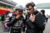 Foto zur News: Start der Hymne verschlafen: Ricciardo und Perez verwarnt