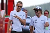 Foto zur News: Jenson Button scherzt: Weiß, wie Alonso die Medien liebt!