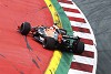 Foto zur News: McLaren: Alonso kratzt über Randstein und an den Top 10