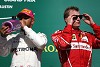 Foto zur News: Verkehrte Welt: Hamilton und Räikkönen tauschen Rollen