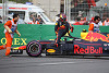 Foto zur News: Niki Lauda rät Red Bull: Fahrer für Unfall zur Kasse bitten