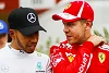 Foto zur News: Hamilton #AND# Vettel sauer: Fragt doch endlich mal die