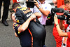 Foto zur News: Am seidenen Faden: So hat Horner Ricciardos Sieg gerettet