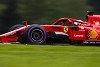 Foto zur News: Trotz Mercedes-Dominanz: Vettel lobt guten Start in