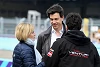 Foto zur News: Ernstes Problem: Toto Wolff muss den &quot;modernen Vater&quot; geben