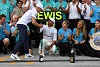 Foto zur News: Lewis Hamilton offenbart: Sieg geht auf Bottas&#039; Kappe