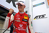 Foto zur News: Lewis Hamilton: Mick Schumacher kommt &quot;zu 100 Prozent&quot; in
