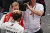 Foto zur News: Was Sebastian Vettel Lewis Hamilton ins Ohr geflüstert hat