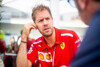 Foto zur News: Vettel exklusiv: &quot;Frage mich, ob das nicht alles zu viel