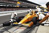 Foto zur News: McLaren plant mehr Tests: Alonso soll Indy-Siegermilch
