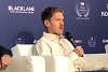 Foto zur News: Vettel mit Schnauzer bei FIA-Gala: 2018 zu oft &quot;nicht ganz