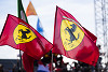 Foto zur News: Formel-1-Live-Ticker: Ferrari hisst Siegflagge in Maranello