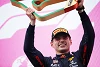 Foto zur News: Max Verstappen jubelt: Im Rennen endlich besser als Mercedes