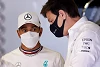 Foto zur News: Lewis Hamilton: &quot;Max läuft uns gerade auf und davon&quot;