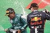 Foto zur News: Zandvoort: Verstappen gewinnt auf der Strecke, Alonso bei