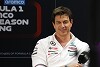 Foto zur News: Toto Wolff: Hamilton wird bei Ferrari &quot;nicht viel