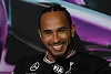 Foto zur News: Hamilton macht&#039;s Schumi nach: &quot;Michael hat immer ins Auto