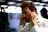 Foto zur News: &quot;Größter Pechvogel&quot;: Alonso schlägt Hände überm Kopf