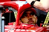 Foto zur News: &quot;Unangenehm, frustrierend&quot; - Hamiltons Ferrari-Start sorgt