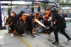 Foto zur News: McLaren: Neue Boxenstopp-Hardware kommt erst 2026
