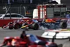 Ferrari: Vasseur findet Hamilton-Strafe im Verstappen-Duell Foto zur News: Ferrari: Vasseur findet Hamilton-Strafe im Verstappen-Duell