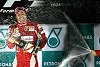 Foto zur News: Alonso: &quot;Dieser Sieg schmeckt herrlich&quot;