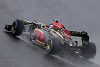 Foto zur News: Driving in the rain: Lotus hat Spaß im Nassen