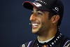 Foto zur News: Ricciardo mit Bandini-Trophäe ausgezeichnet