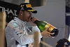 Foto zur News: Nur ein Drink: Hamilton feiert ohne Kater