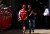 Foto zur News: Sebastian Vettel respektiert Kimi: &quot;Finnen ticken eben