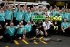 Foto zur News: Lewis Hamilton stark wie nie: Rivalen zittern, Mercedes