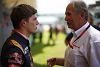 Foto zur News: Horner deutet an: Max Verstappen schon bald bei Red Bull?