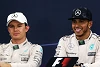 Foto zur News: Nach Startsituation: Rosberg verstimmt, Hamilton