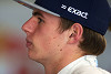 Foto zur News: Nach Sainz-Crash: Max Verstappen fordert Antworten