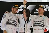 Foto zur News: Rosberg jubelt nach Hattrick, Hamilton-Poker erneut geblockt