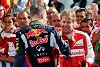 Foto zur News: Daniil Kwjat #AND# Sebastian Vettel: Entschuldigung am