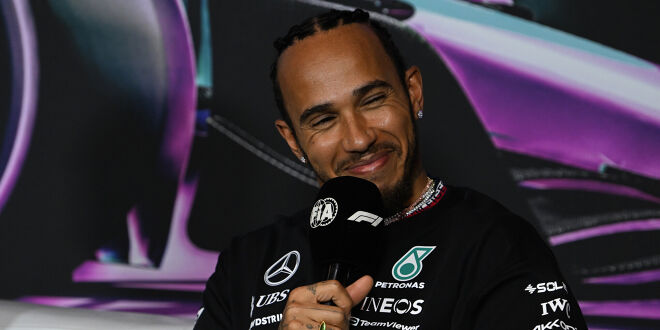 Foto zur News: Was verrät Hamiltons Lächeln?
