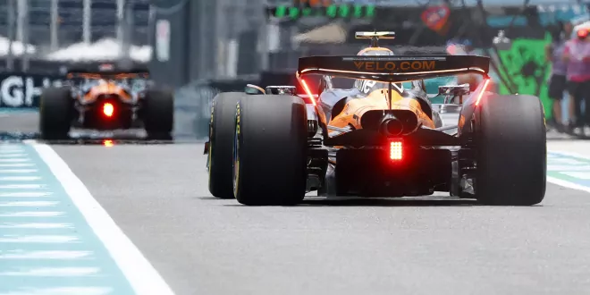 Foto zur News: McLaren-Bestzeit im FT1